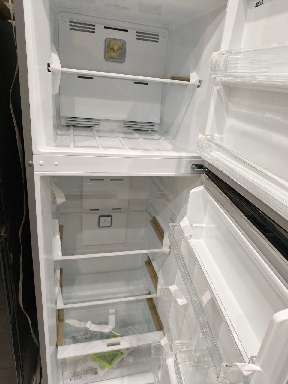 كود 
ثلاجة ميديا زيرو
ضمان 10 سنين 
السعة: 338 لتر (11.9 قدم)