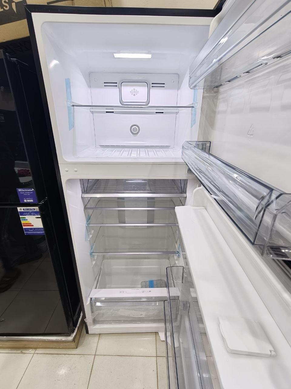 كود 7333
ثلاجه ويت ويل فرز تاني 
سعة قدم حوالي 430 لتر 
نوفروست