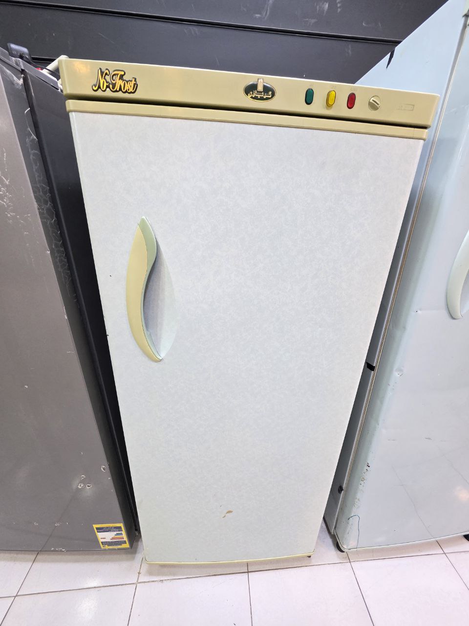 فريرز كريازي 5 درج نوفروست استعمال بحاله جيده جدا 
كوز 5314