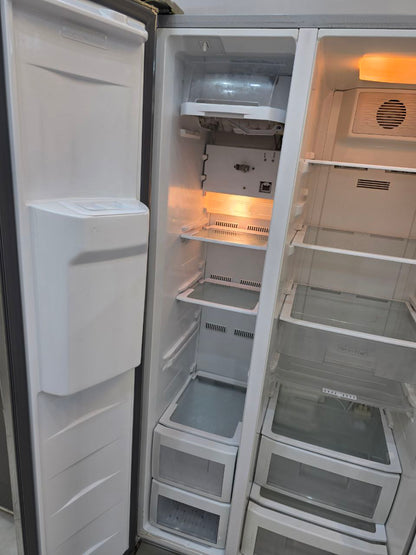 كود 5571
تلاجه اديل زانوسي 
30 قدم نوفروست  استعمال 
بسعر 25000فقط