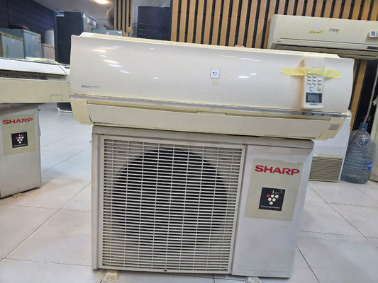 تكييف شارب 1.5 حصان ونص بارد ساخن استعمال بحاله ممتازه ضمان ٦ شهور متاح شحن وتركيب  كود 5271