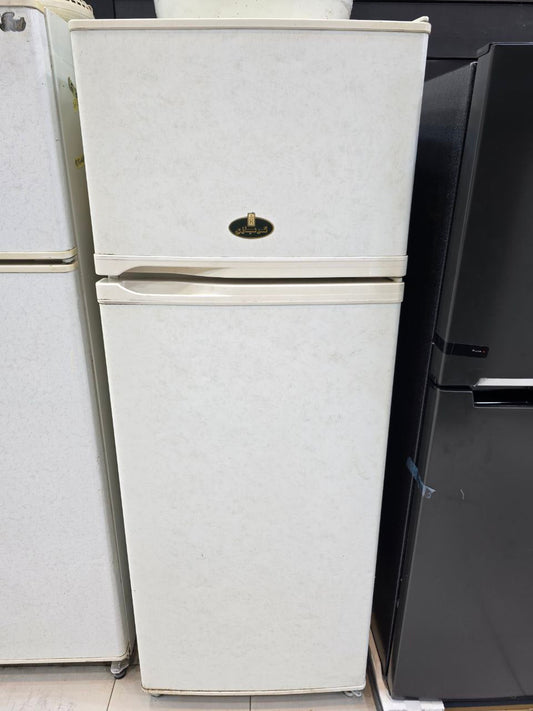 ثلاجه كريازي 14 قدم حاله جيده جدا جدا مستعمله