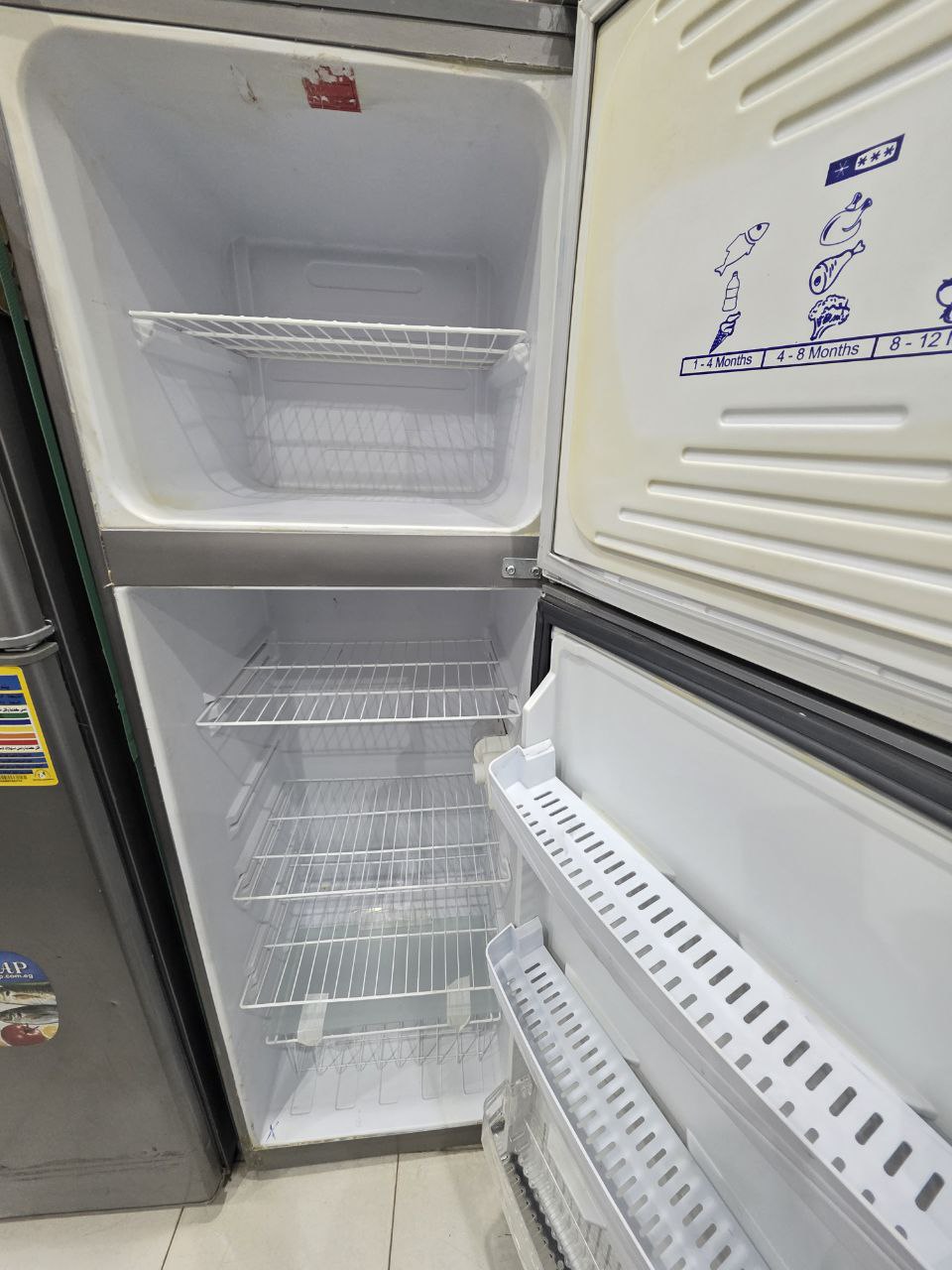 كود  5721

ثلاجة  
باساب 14 قدم دي فروست 
بموتور lg
فرز تاني