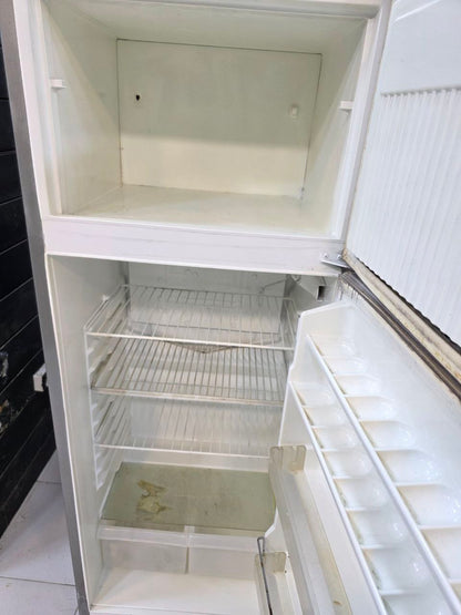 كود 4644
تلاجه كريازي 12 قدم ديفروست 
بخصية عدم تكوين تلج استعمال