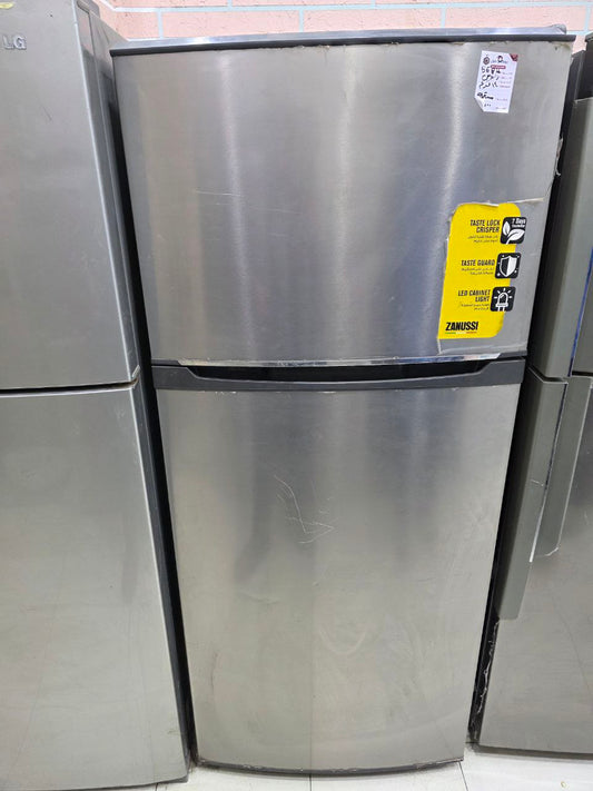 كود 5684 
ثلاجة زانوسي  14قدم نوفروست
370لتر  
استعمال بسيط جدا