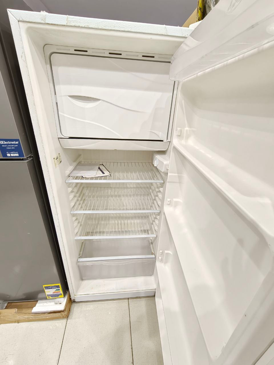 كود 5888
ثلاجة ايديال 11 قدم 
كسر زيرو