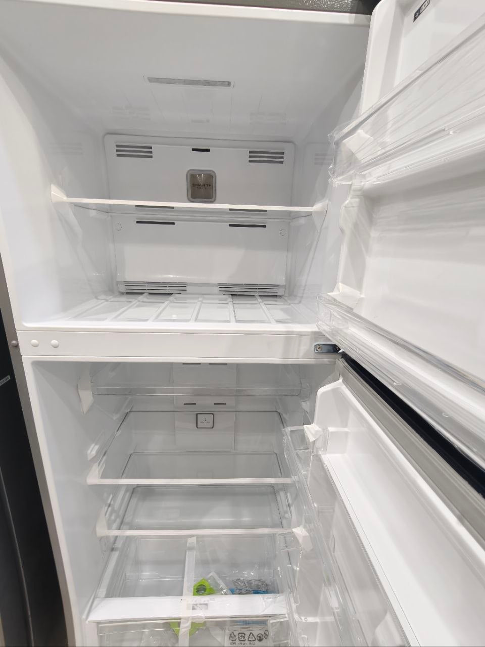 كود 7345
ثلاجة Midea موديل MDRT580MTN46
سعة كبيرة 411 لتر     زيرو تصفيه معرض                        نوفروست