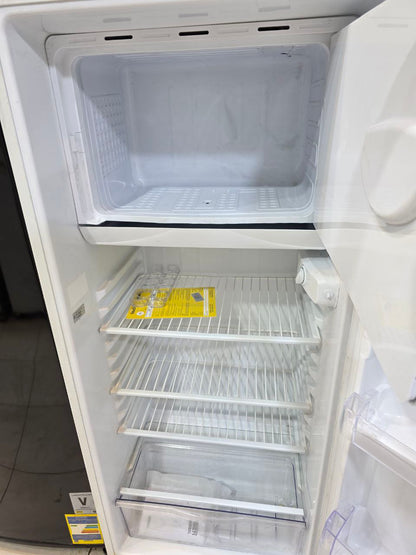 كود 5656
تلاجه  زانوسي  فرز ثاني 
ضمان سنتين شركة Zanussi
 320 لتر