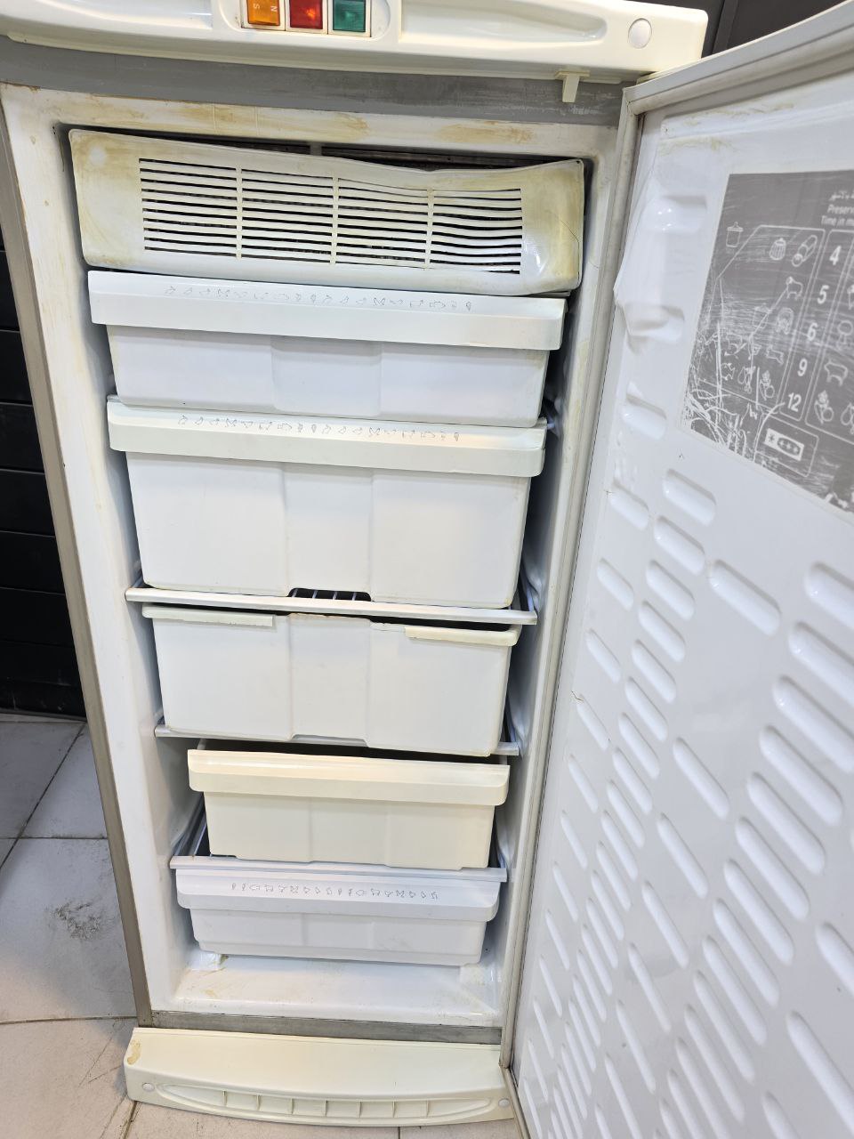 فريزر الاسكا 5 دورج نوفروست استعمال بحاله جيده جدا كود 5112